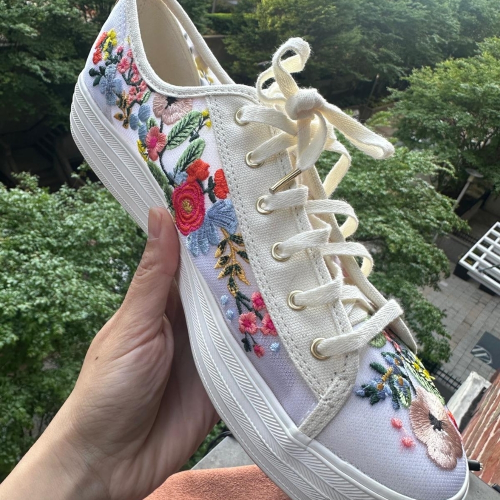 The KEDS Triple Kick Rifle Paper Co size 10 US